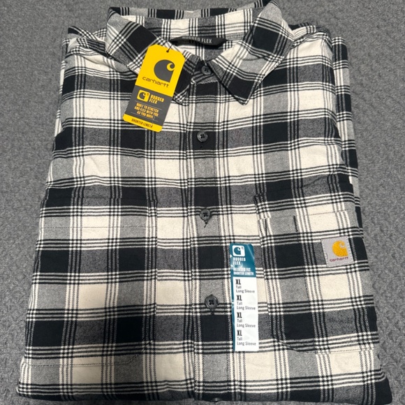 Recently purchased at local outdoor store and is too big. Lost receipt. - Picture 1 of 4